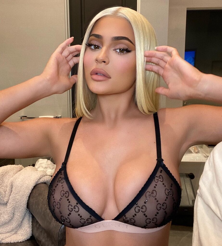 kylie-jenner-cleavage-20 | Divas World Order