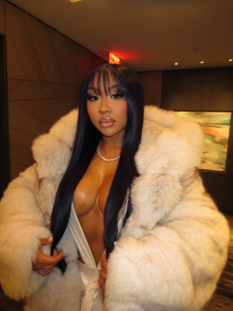 ari-fletcher-cleavage-31 | Divas World Order