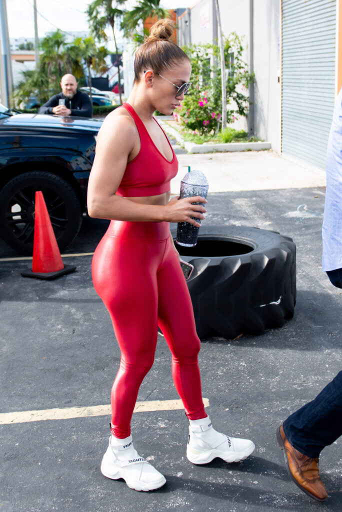 jennifer-lopez-candid-3 | Divas World Order