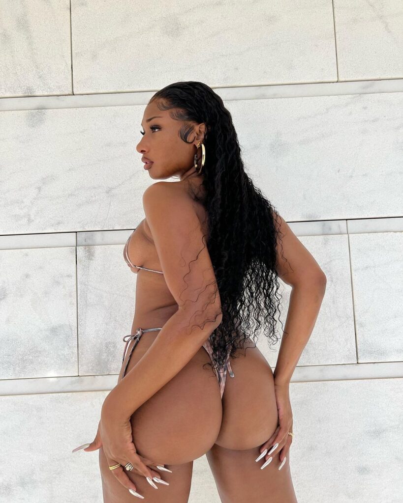 megan-thee-stallion-bikini-5 | Divas World Order