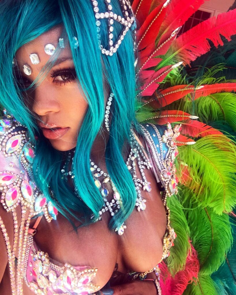 rihanna-cleavage-1 | Divas World Order