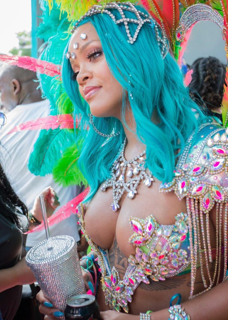 rihanna-cleavage-2 | Divas World Order