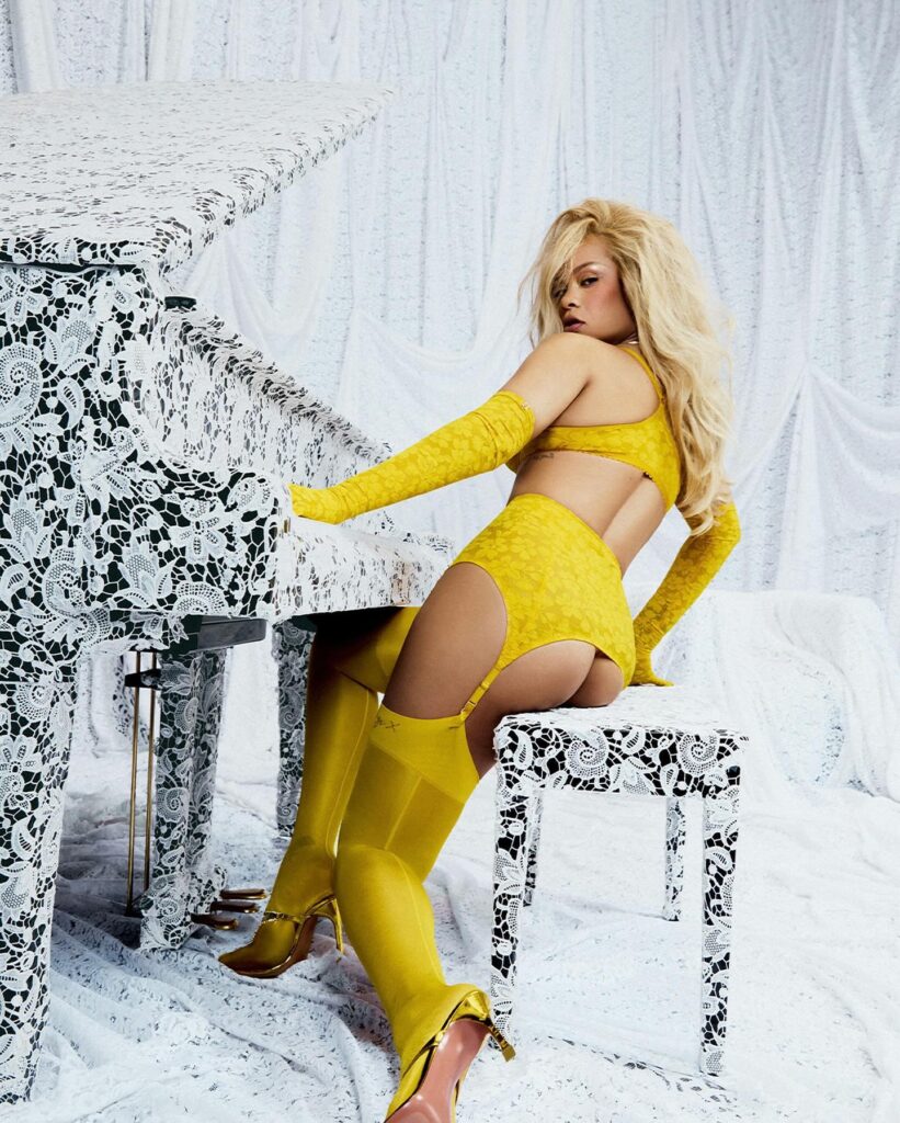 rihanna-lavish-lace-3 | Divas World Order