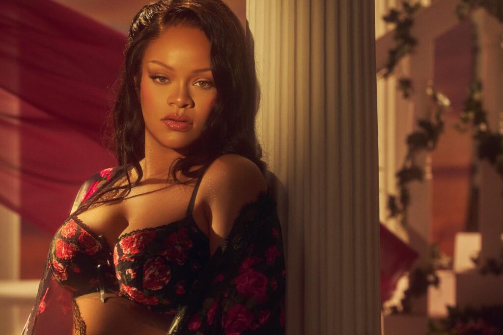 rihanna-savage-x-fenty-valentine-7 | Divas World Order