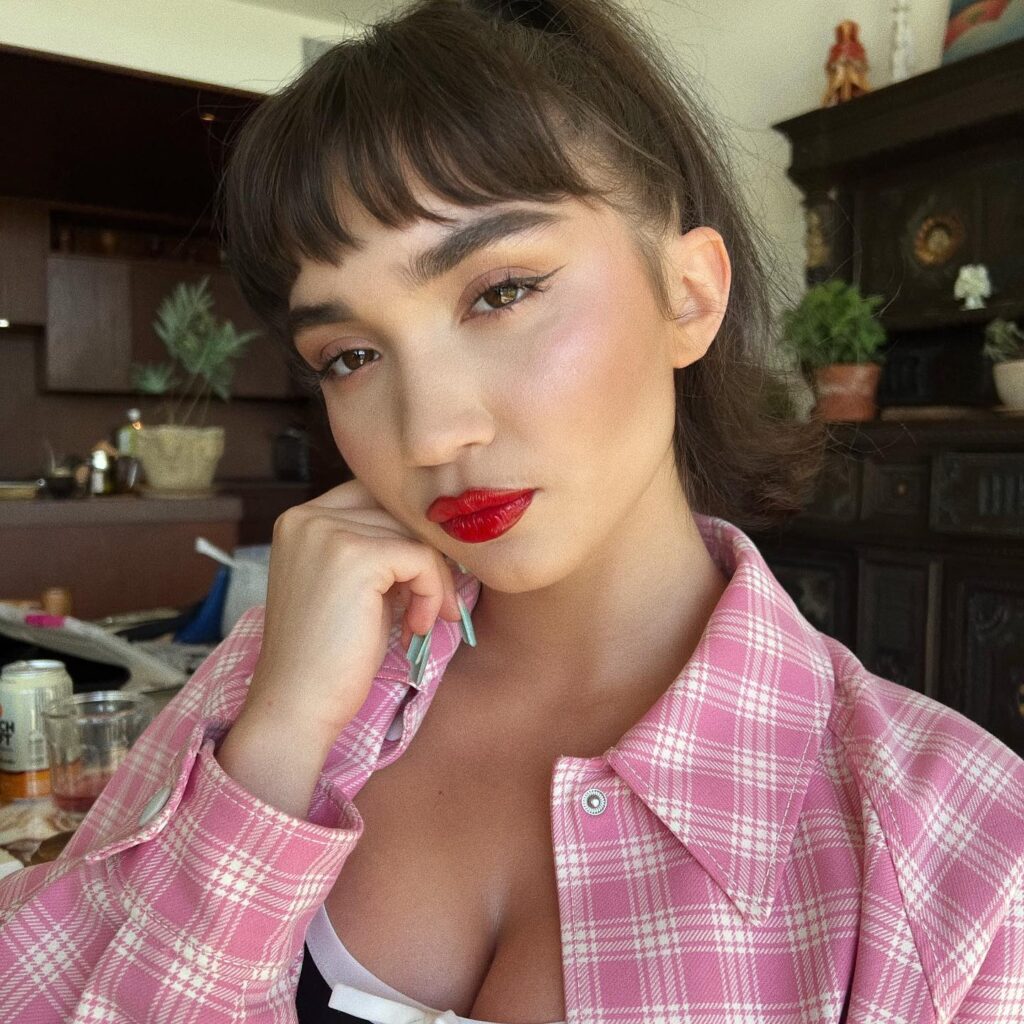 rowan-blanchard-cleavage-7 | Divas World Order