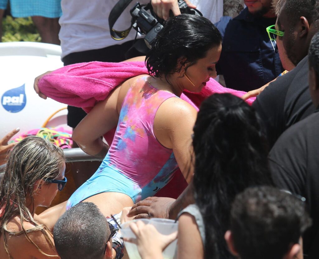 's-cool-for-the-summer-pool-party-2015-7 | Divas World Order