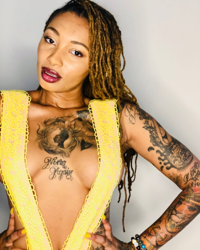 dutchess-lattimore-cleavage-1 | Divas World Order
