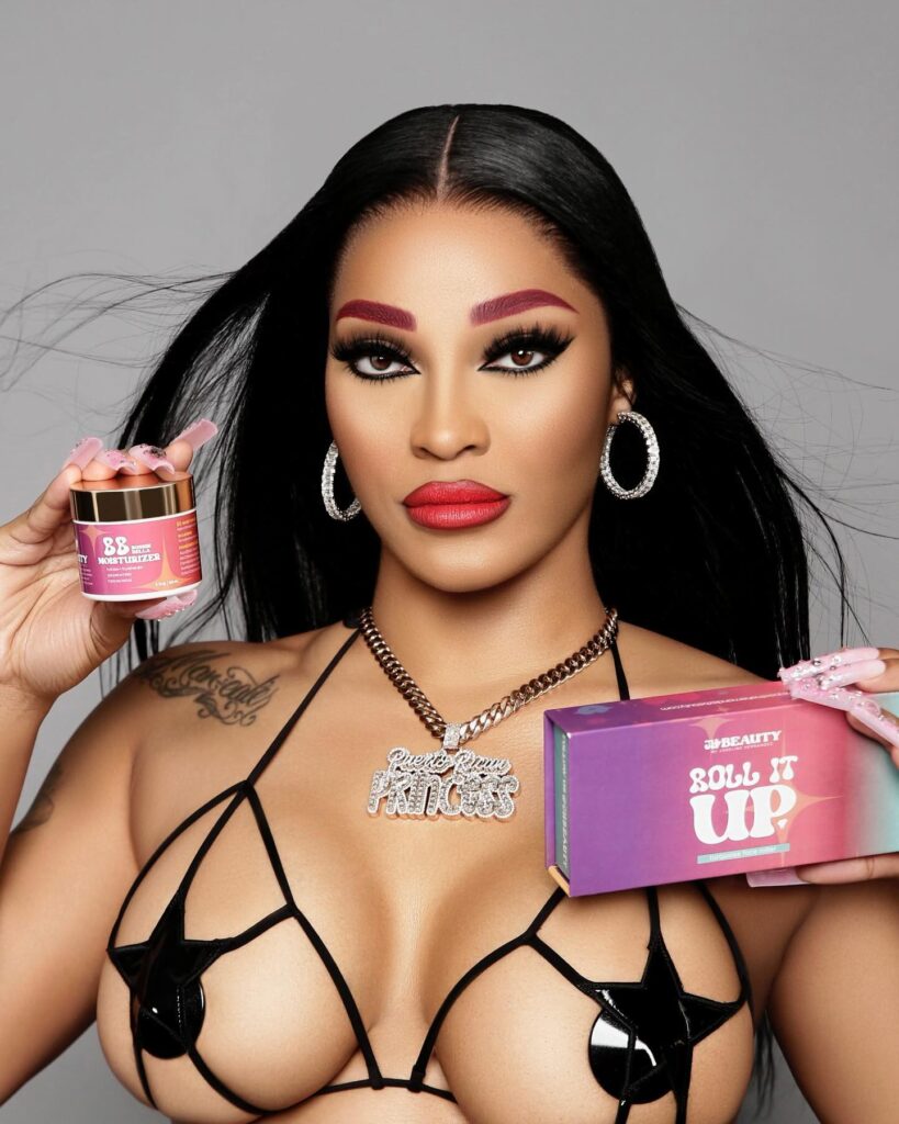 joseline-hernandez-roll-it-up-1 | Divas World Order