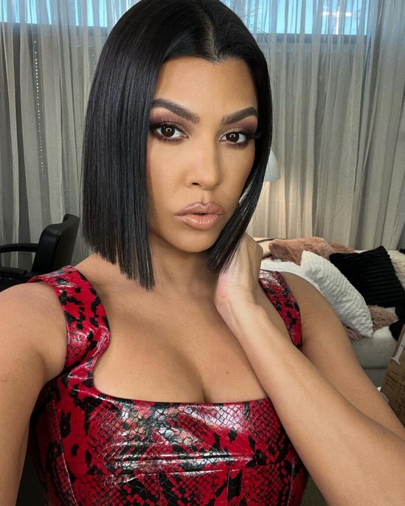 kourtney-kardashian-cleavage-9 | Divas World Order