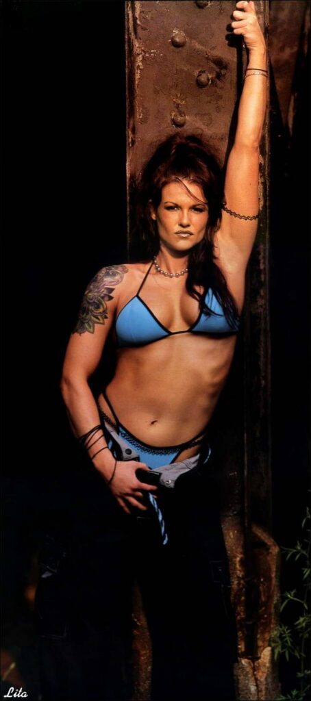 lita-wwe-magazine-december-2000-2 | Divas World Order