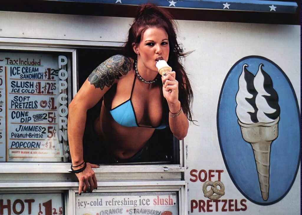 lita-wwe-magazine-december-2000-4 | Divas World Order