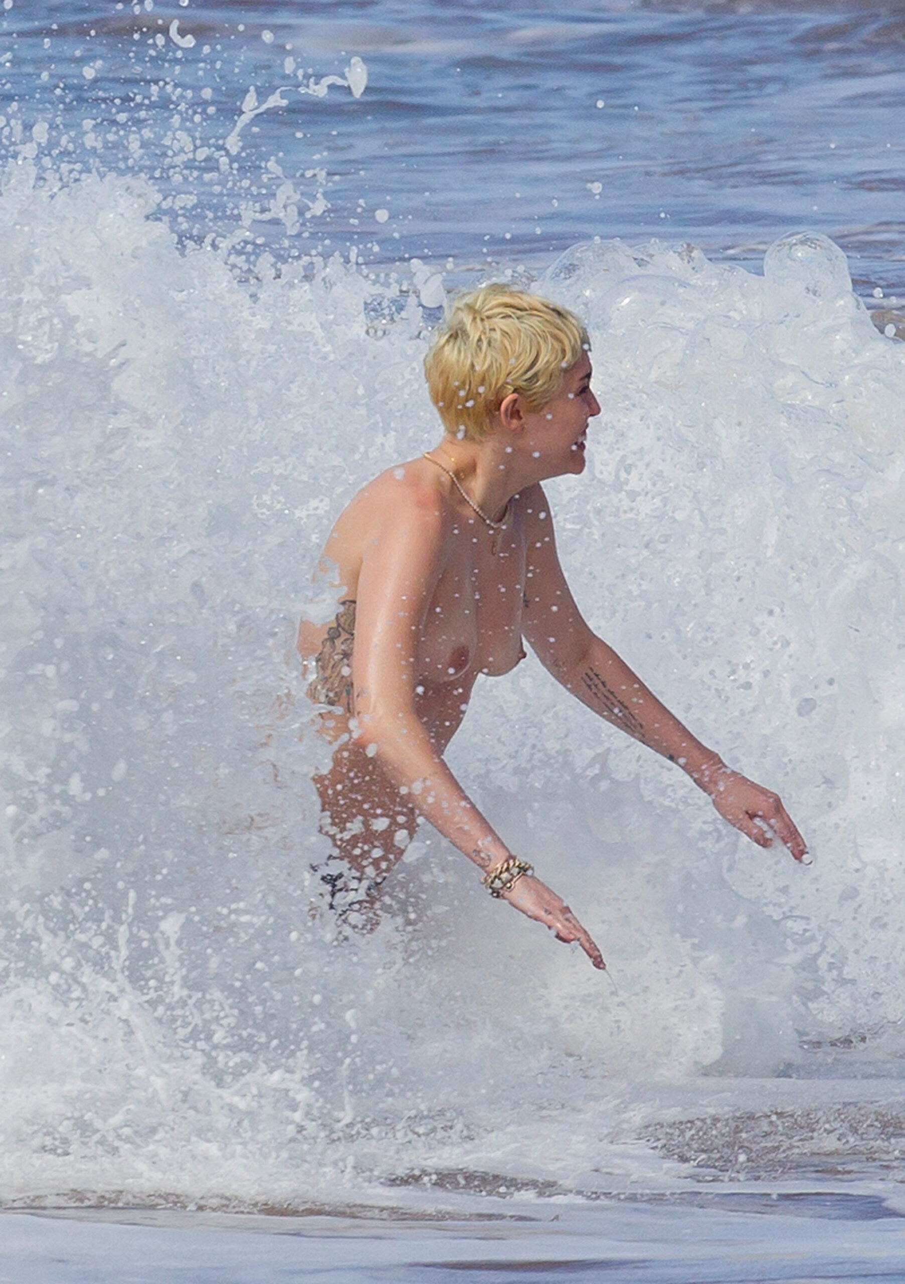 miley-cyrus-nudity-10 | Divas World Order