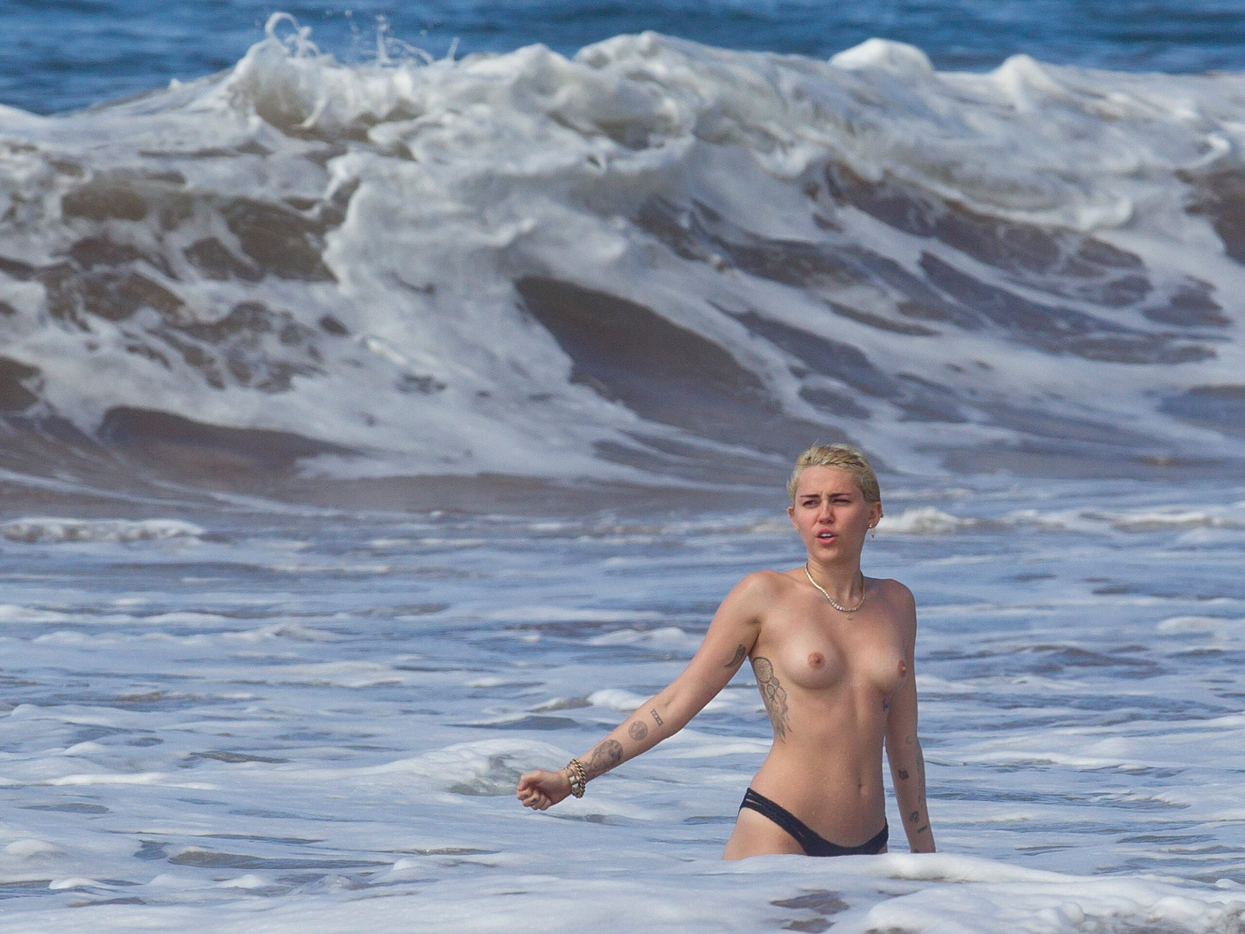 miley-cyrus-nudity-22 | Divas World Order
