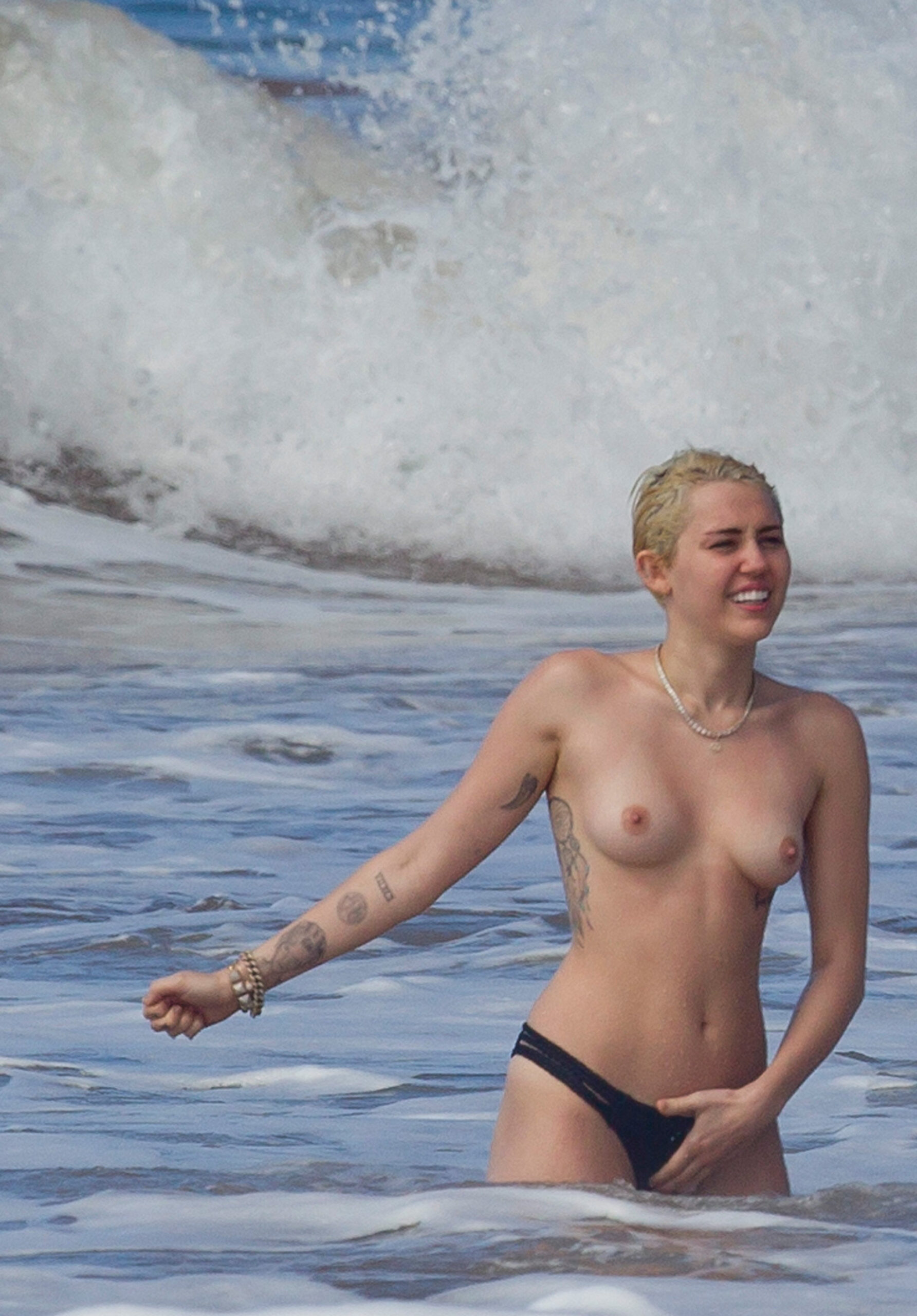 miley-cyrus-nudity-7 | Divas World Order