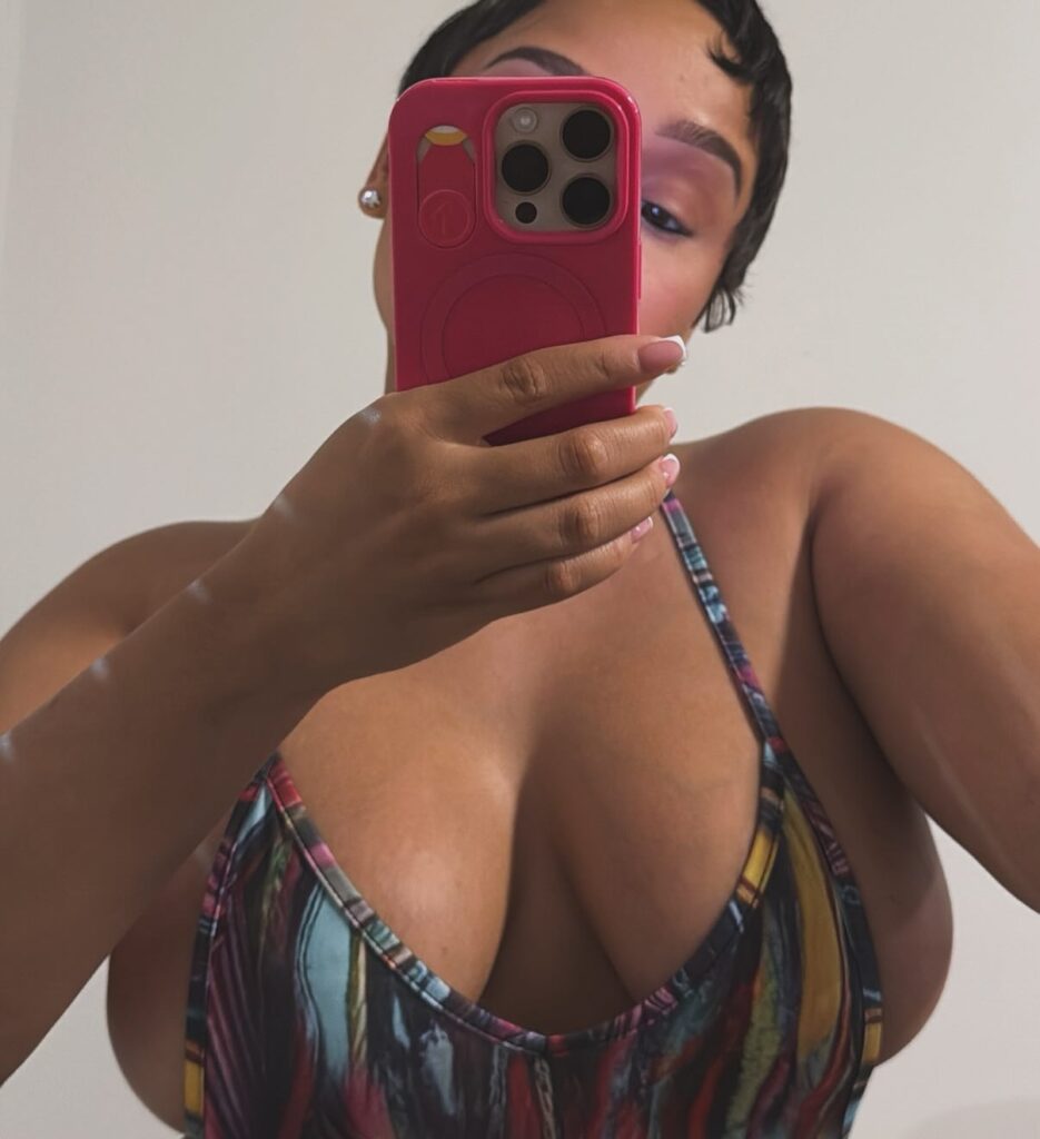 raven-diaz-cleavage-1 | Divas World Order