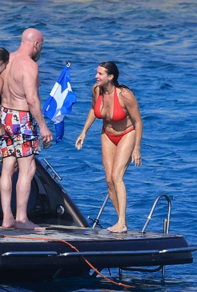 stephanie-mcmahon-bikini-12 | Divas World Order
