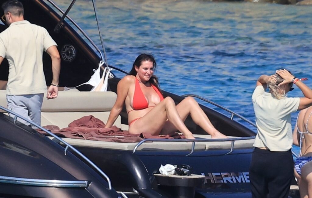 stephanie-mcmahon-bikini-16 | Divas World Order