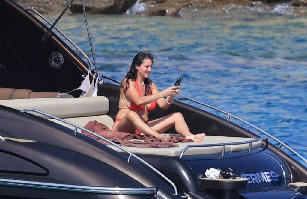 stephanie-mcmahon-bikini-18 | Divas World Order