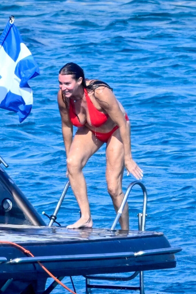stephanie-mcmahon-bikini-2 | Divas World Order