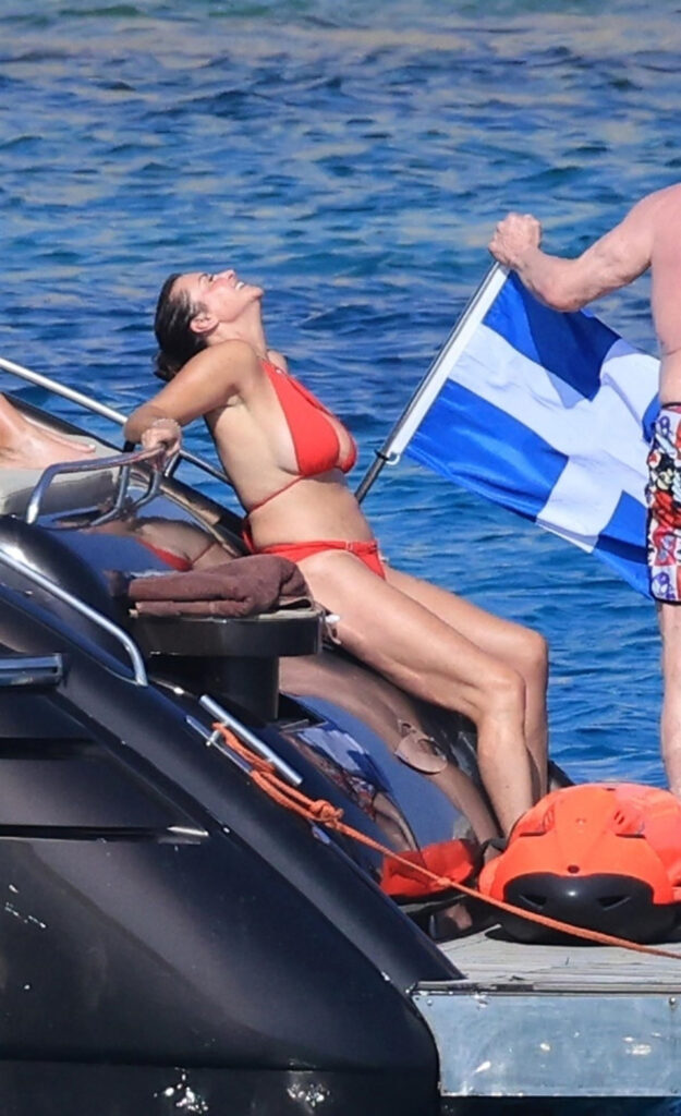 stephanie-mcmahon-bikini-7 | Divas World Order