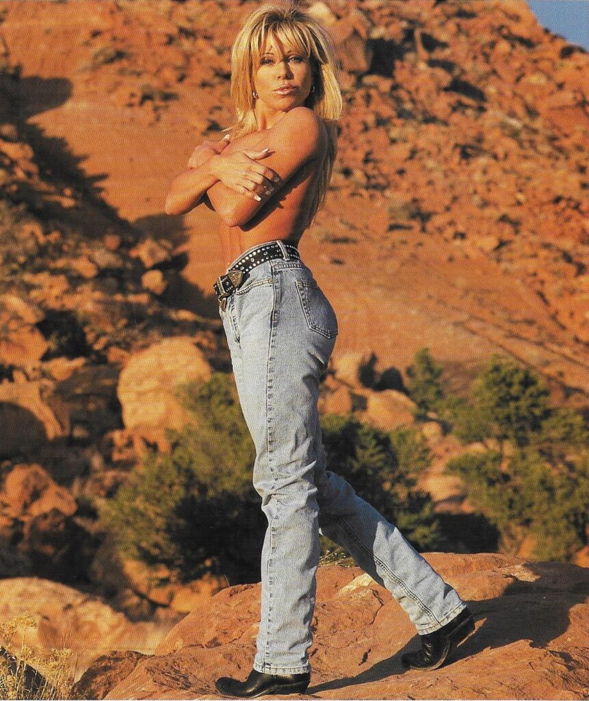terri-runnels-wwe-raw-magazine-february-2000-4 | Divas World Order